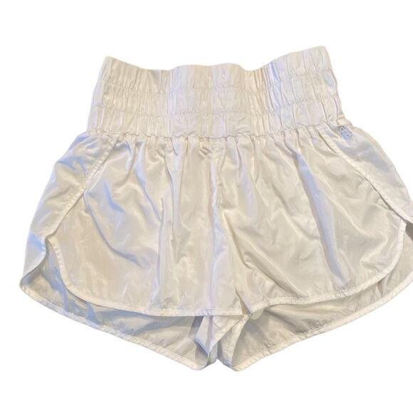 Free People Movement White Athleisure Shorts in a Womens Large - Picture 1 of 6
